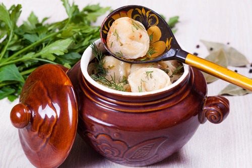 Пельмени в горшочках