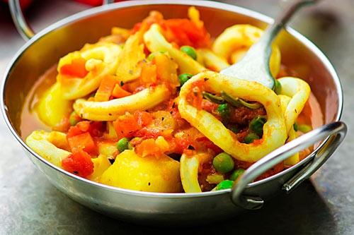 Рецепт картошки с кальмарами в мультиварке с фото пошагово | Меню недели