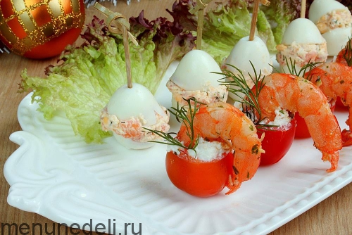 Рецепт закуски с копченым лососем и креветками | Меню недели