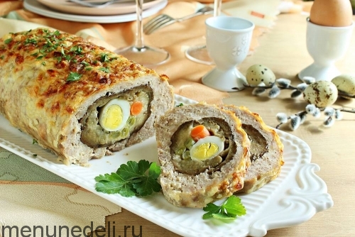 Рецепт мясного рулет с фаршированным баклажаном | Меню недели
