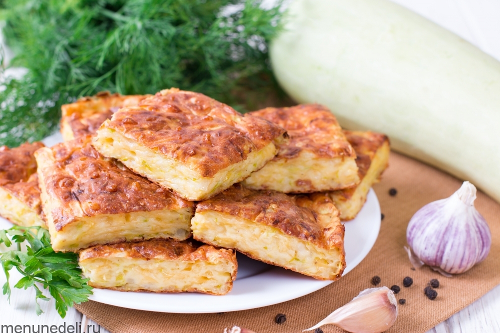 Летний пирог с кабачком и сыром | Меню недели