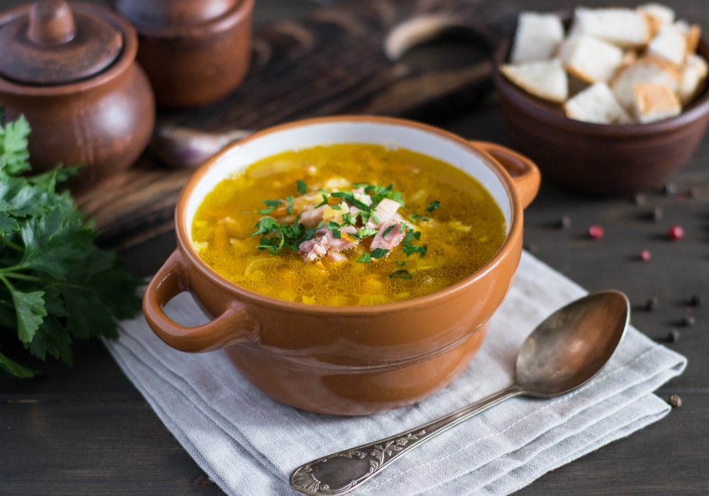 Гороховый суп с копченой грудинкой: рецепт с фото пошагово | Меню недели