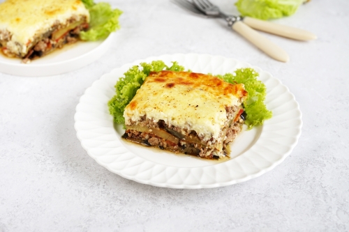 Мусака по-гречески с баклажанами и фаршем: рецепт с фото | Меню недели