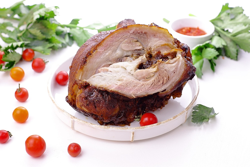 Как приготовить свиную рульку в духовке сочно и вкусно: рецепт с фото пошагово | Меню недели