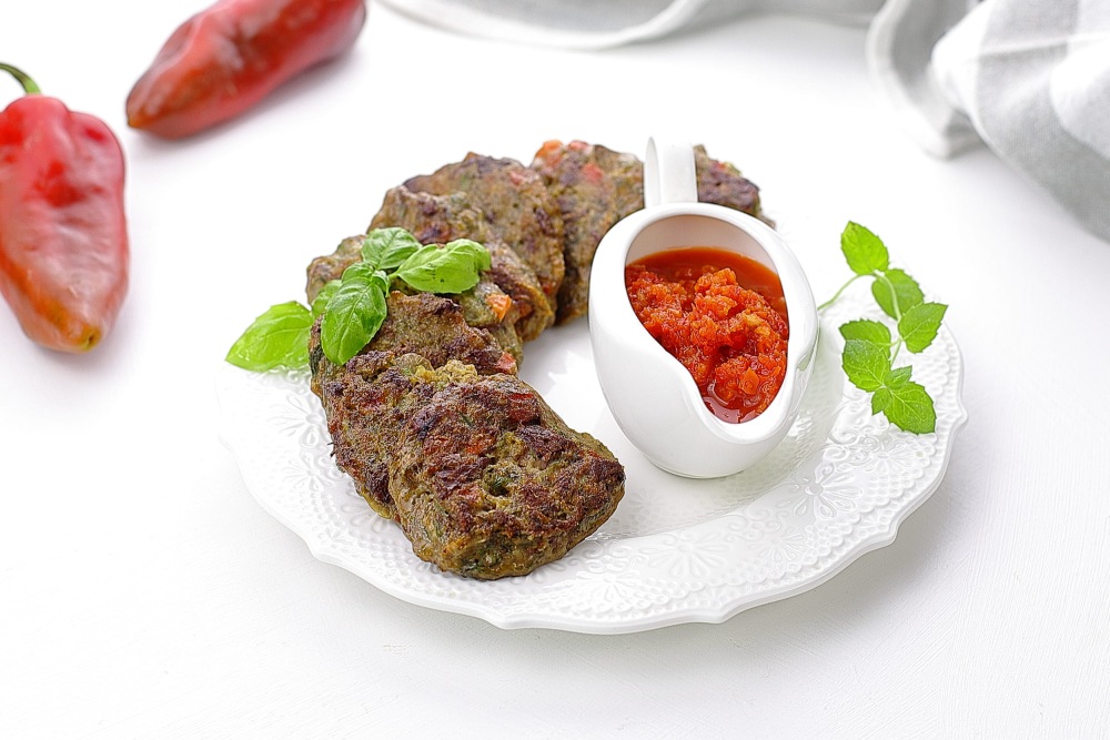 Котлеты из куриной печени на сковороде с манкой: рецепт с фото пошагово | Меню недели